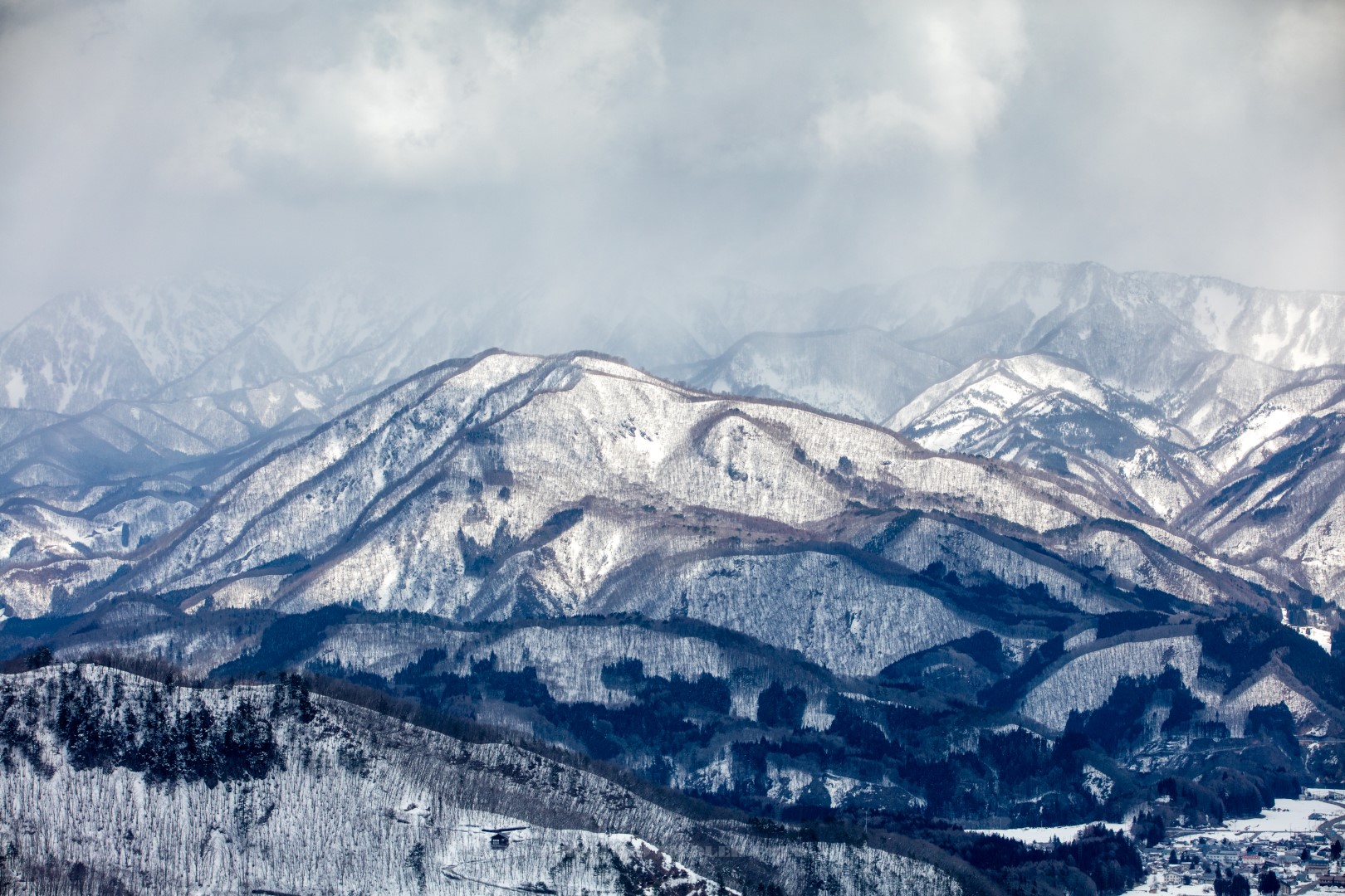 IVSI Kongress 2017 in Hakuba - Landschaftsbild von schneebedeckten Bergen