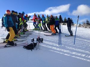 Gruppenfoto der TeilnehmerInnen an der D-Trainer Ausbildung auf der Weinebene